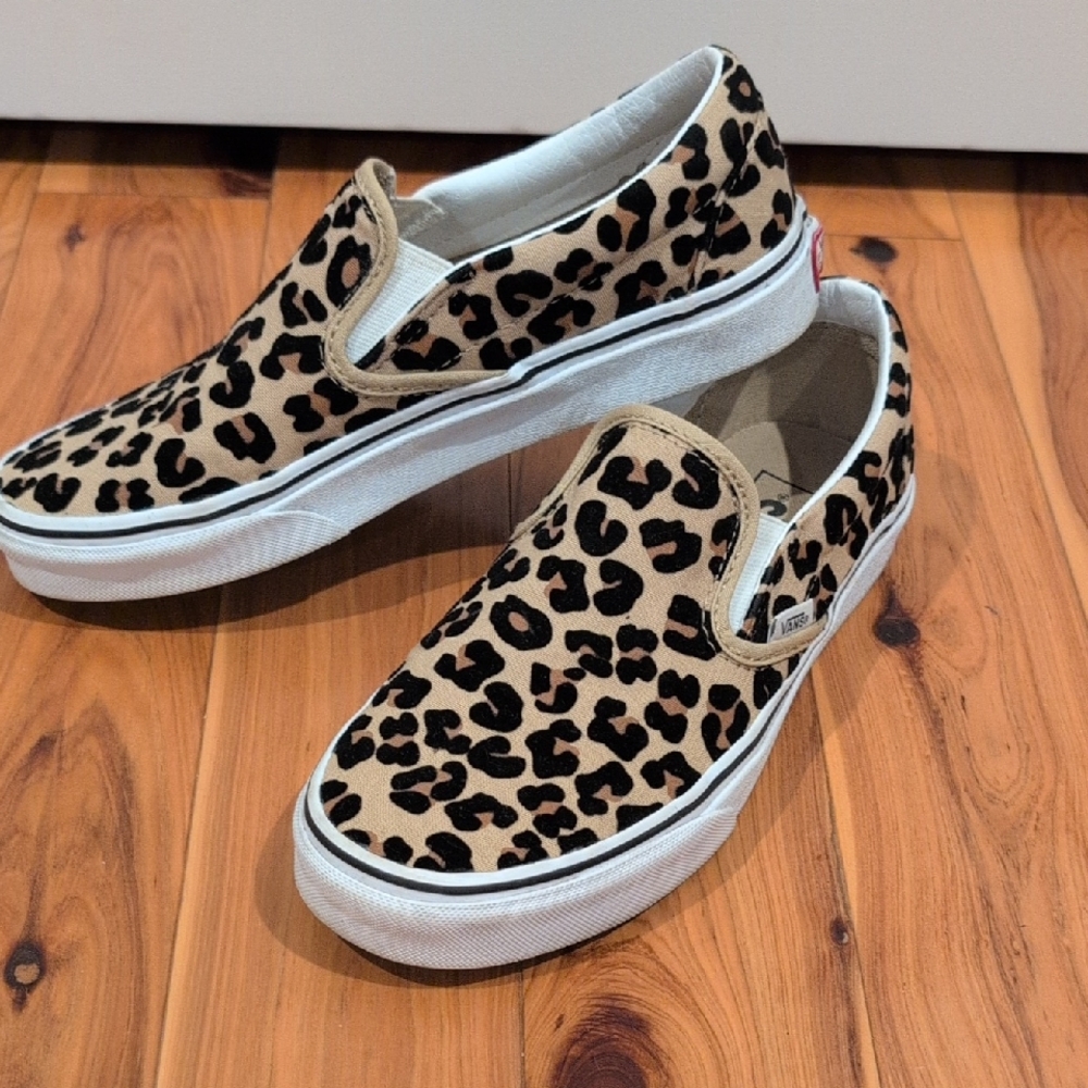 Vans Leopard Print Sneakers 8.5